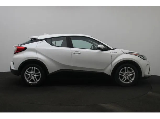 Car image 13