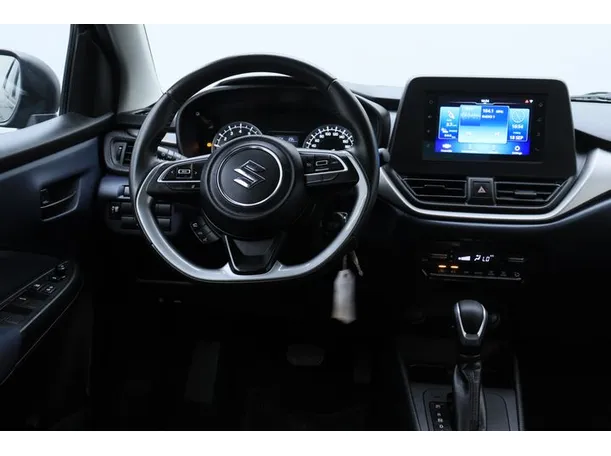 Car image 15