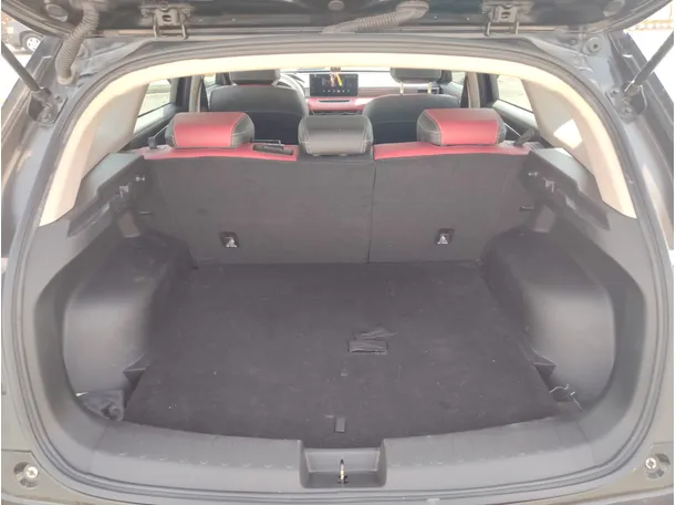 Car image 25