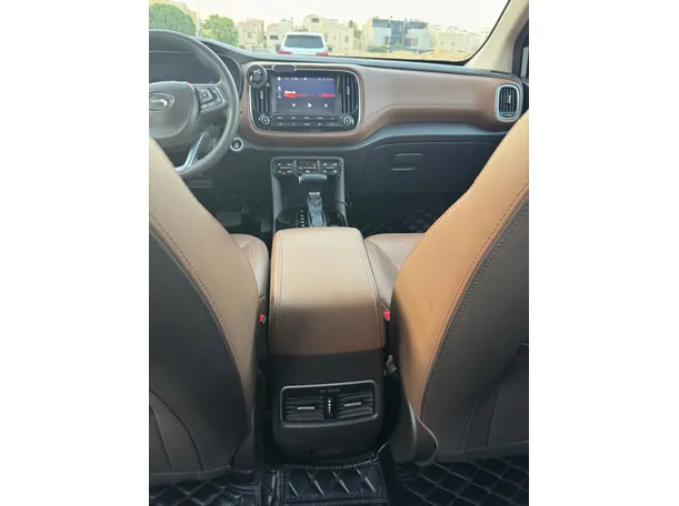 Car image 21