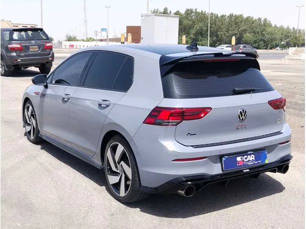 Car image 7