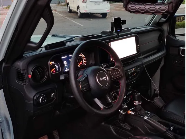 Car image 11