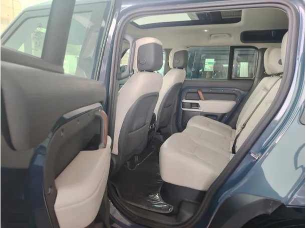 Car image 22