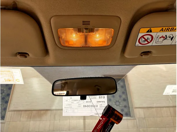 Car image 22