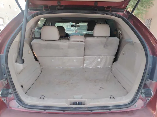 Car image 28