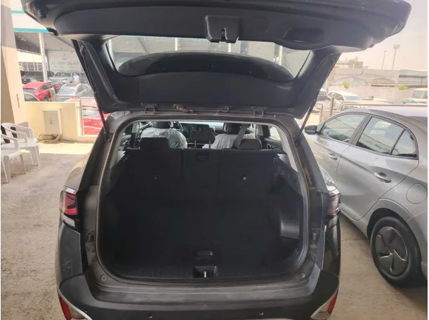Car image 31