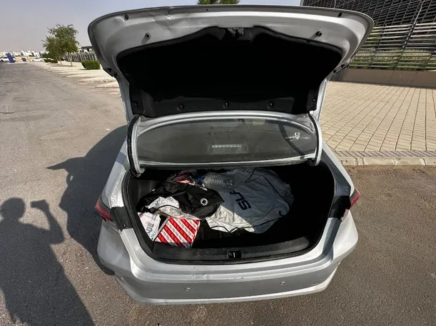 Car image 20