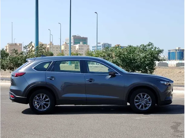 Car image 5