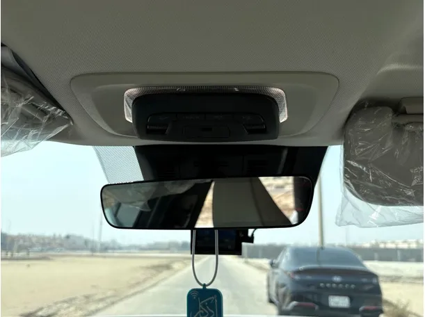 Car image 29