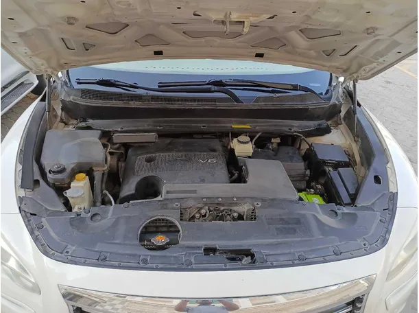 Car image 24