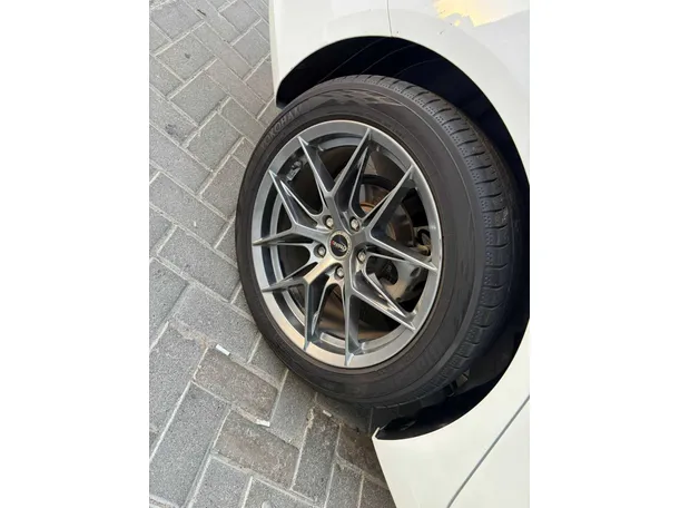 Car image 6