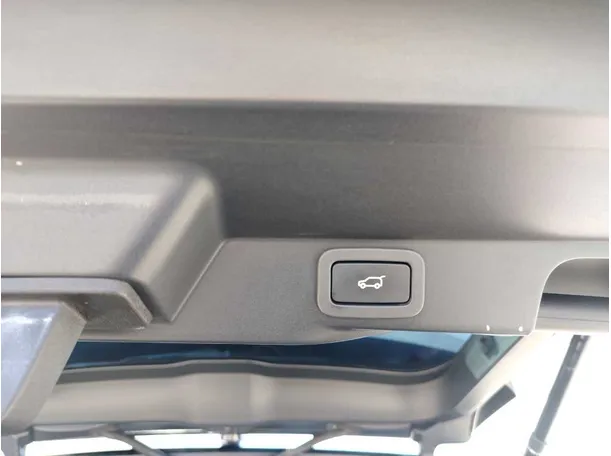 Car image 33