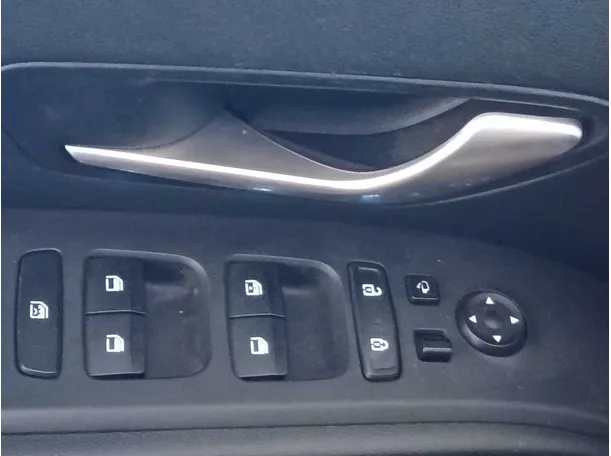 Car image 29
