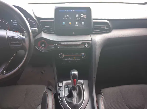 Car image 16
