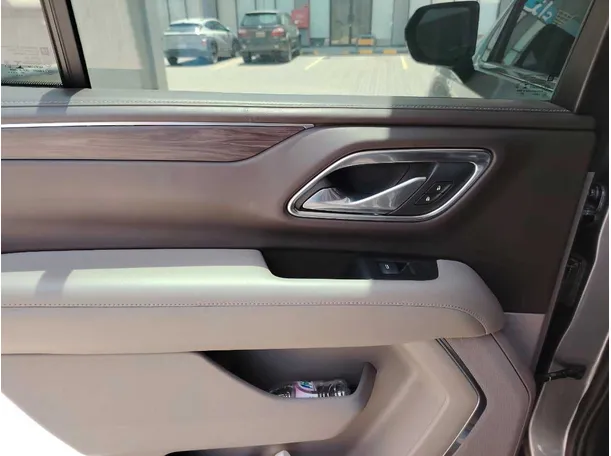 Car image 35