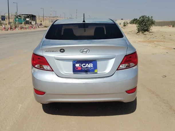 Car image 6
