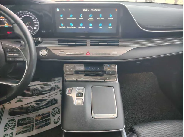 Car image 23