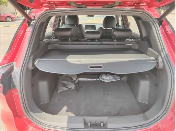 Car image 24