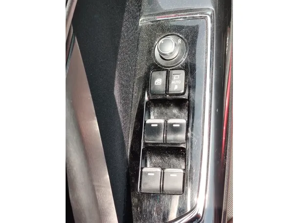 Car image 29