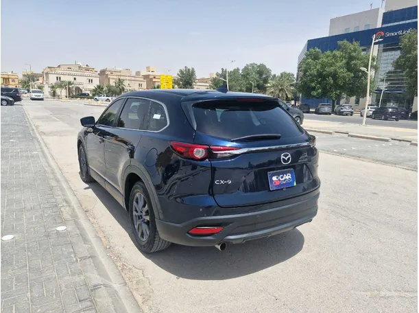 Car image 7