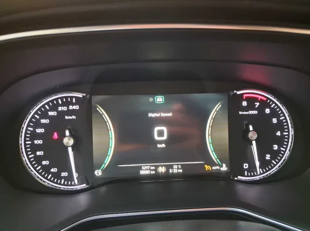 Car image 19