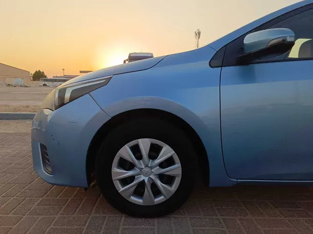 Car image 9