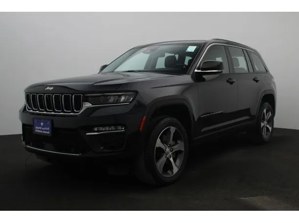 2023 Jeep Grand Cherokee in Dubai