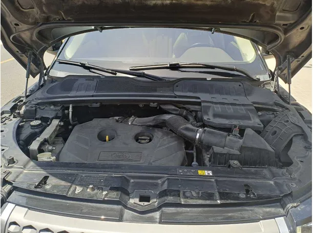 Car image 25