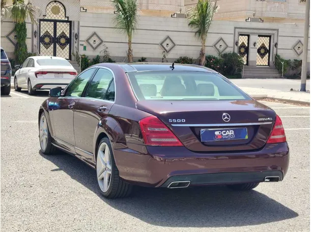 Car image 7