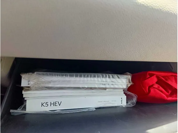 Car image 36