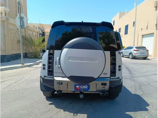 Car image 6