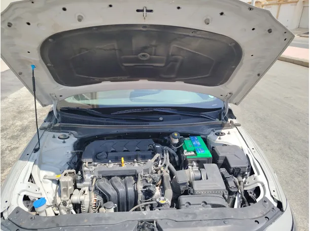 Car image 28