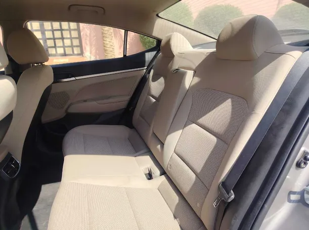 Car image 16