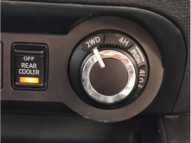 Car image 25