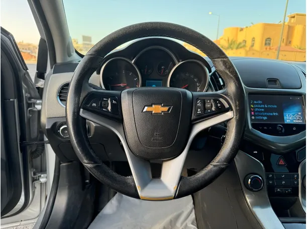 Car image 22