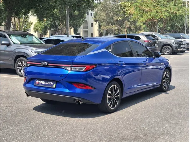 Car image 7