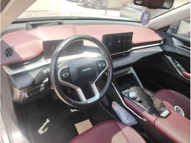 Car image 13