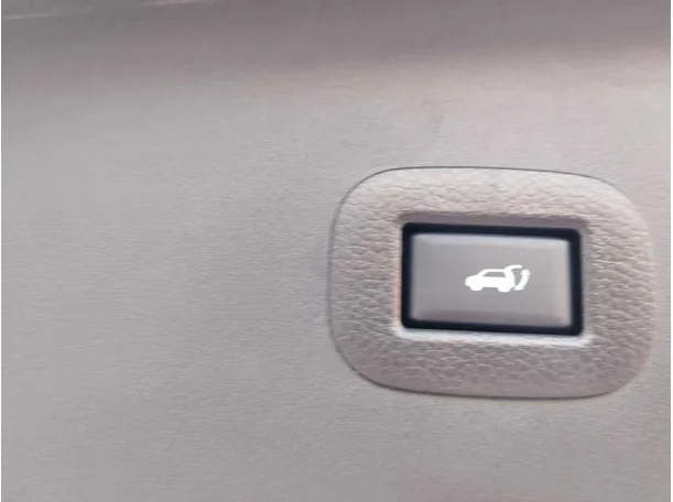 Car image 35