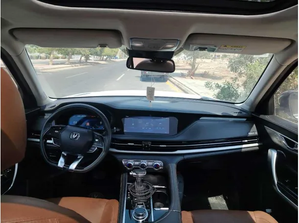Car image 21