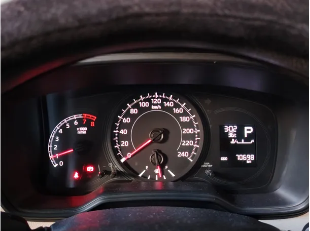 Car image 24