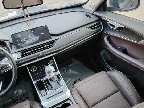 Car image 22