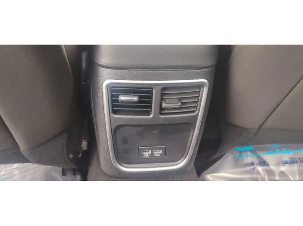 Car image 29