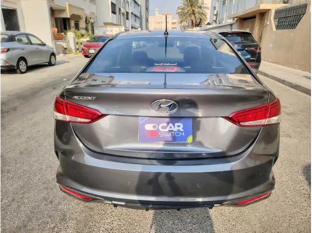Car image 6
