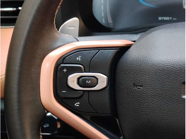 Car image 29