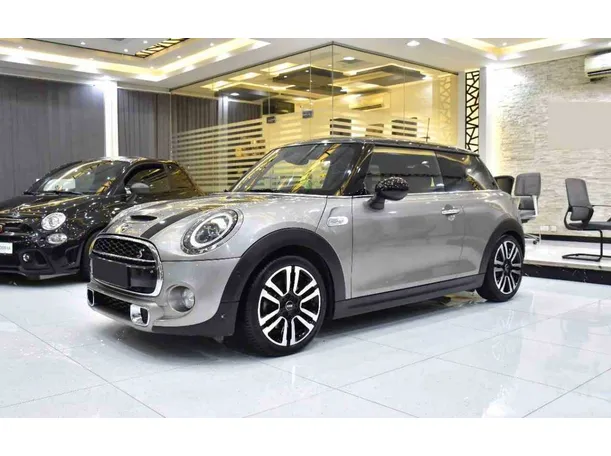 2019 MINI Cooper in UAE