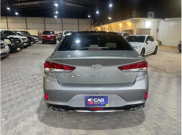 Car image 6