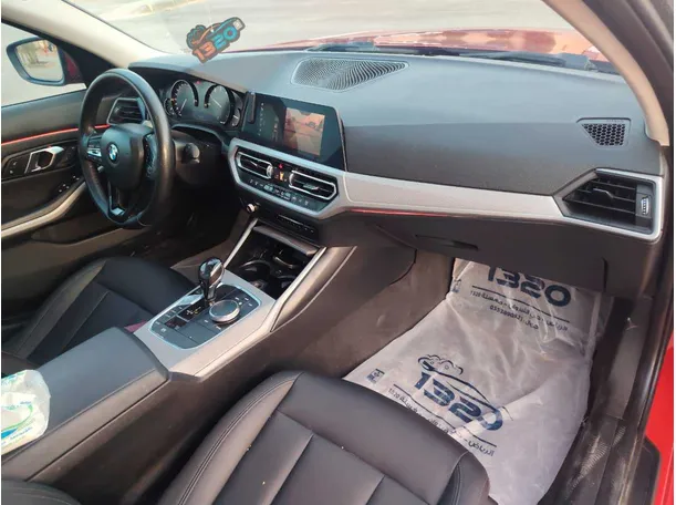 Car image 13