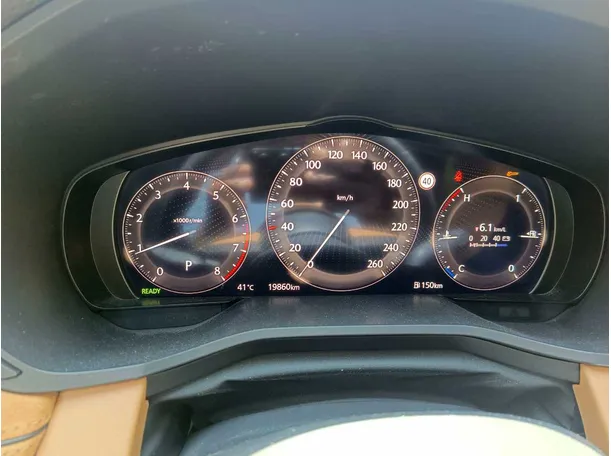Car image 30