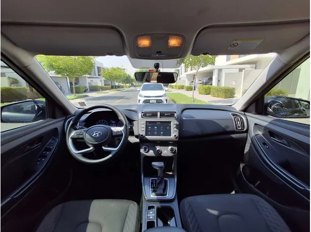 Car image 19