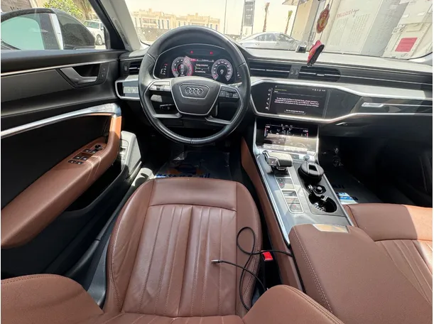 Car image 16